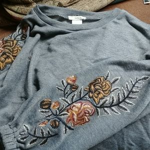 Embroidery sweatshirt